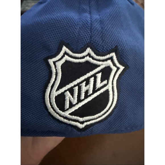 Vancouver Canucks Reebok Center Ice NHL Piped Bill Hockey Cap Hat L/XL - Picture 3 of 10